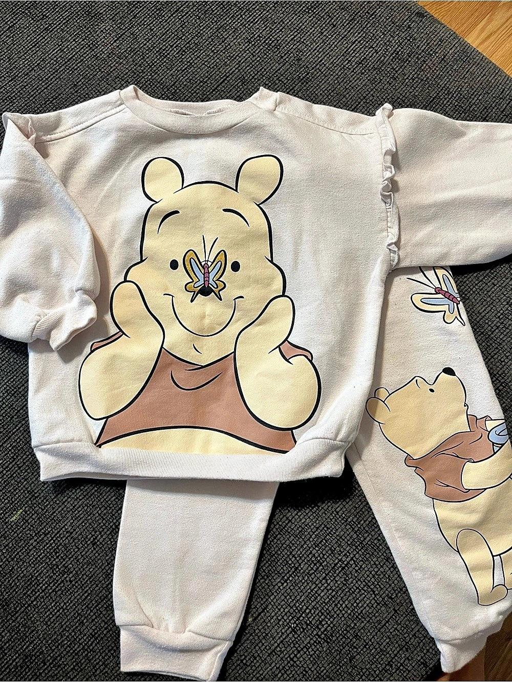 Winnie the Pooh Matching Set in Cream